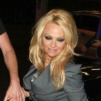 Pamela Anderson leaves The Playboy Club photos | Picture 78919